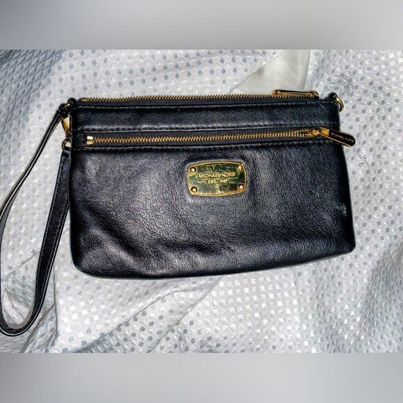 Michael Kors Jet Set small leather clutch - Picture 1 of 4